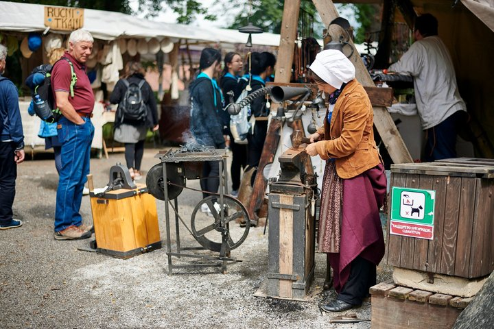 Echoes of the Past: Enchanting Český Krumlov Private Walking Tour - Photo 1 of 9
